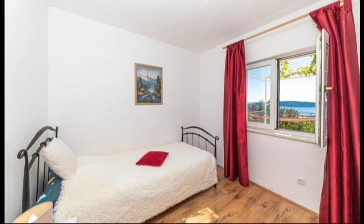 Apartman Marinovic คาชเตลา ภายนอก รูปภาพ